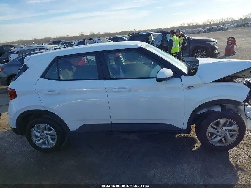 2025 HYUNDAI VENUE SE