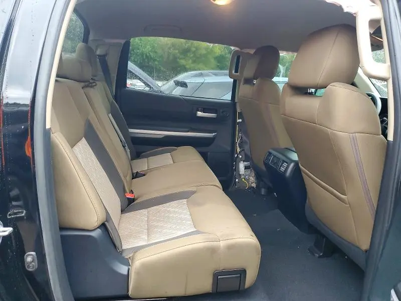2016 TOYOTA TUNDRA SR5  