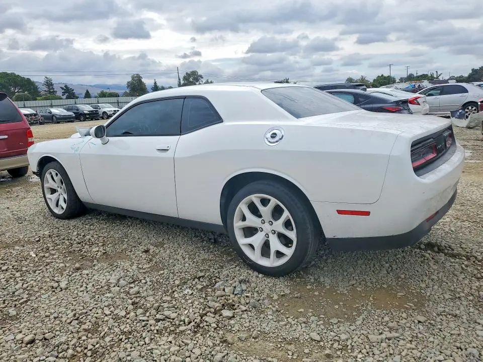 2015 DODGE CHALLENGER SXT  