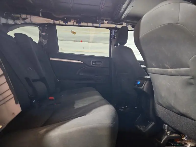 2018 TOYOTA HIGHLANDER LE  