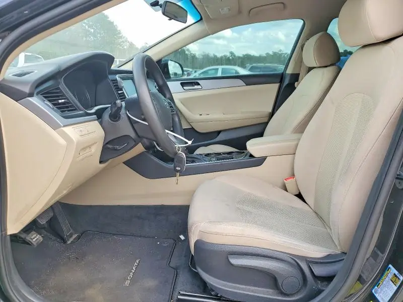 2019 HYUNDAI SONATA SE  