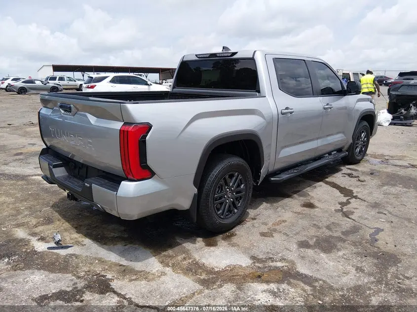 2025 TOYOTA TUNDRA SR5