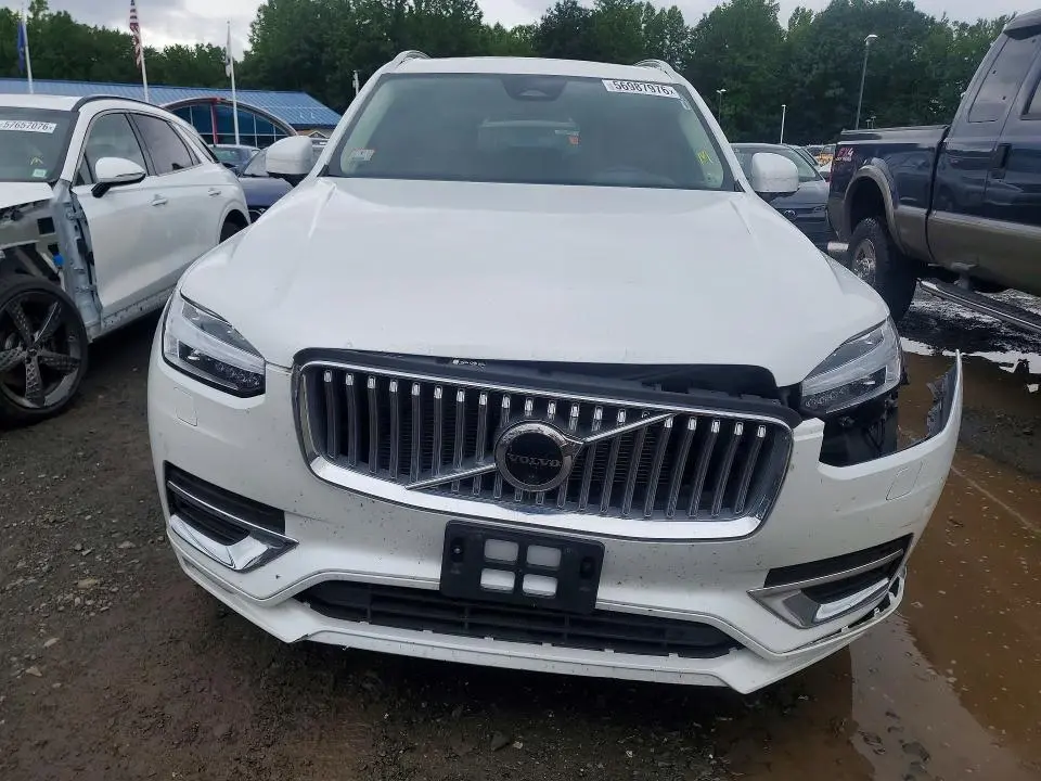 2023 VOLVO XC90 PLUS  