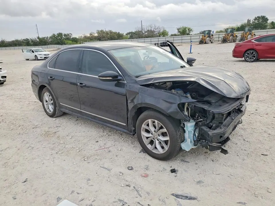 2017 VOLKSWAGEN PASSAT S  