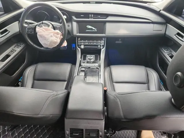 2020 JAGUAR XF PREMIUM  