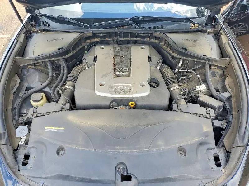 2016 INFINITI Q70L 3.7  