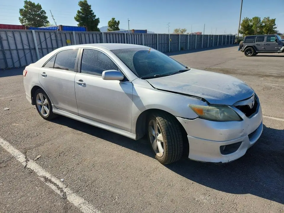 2010 TOYOTA CAMRY SE V6  