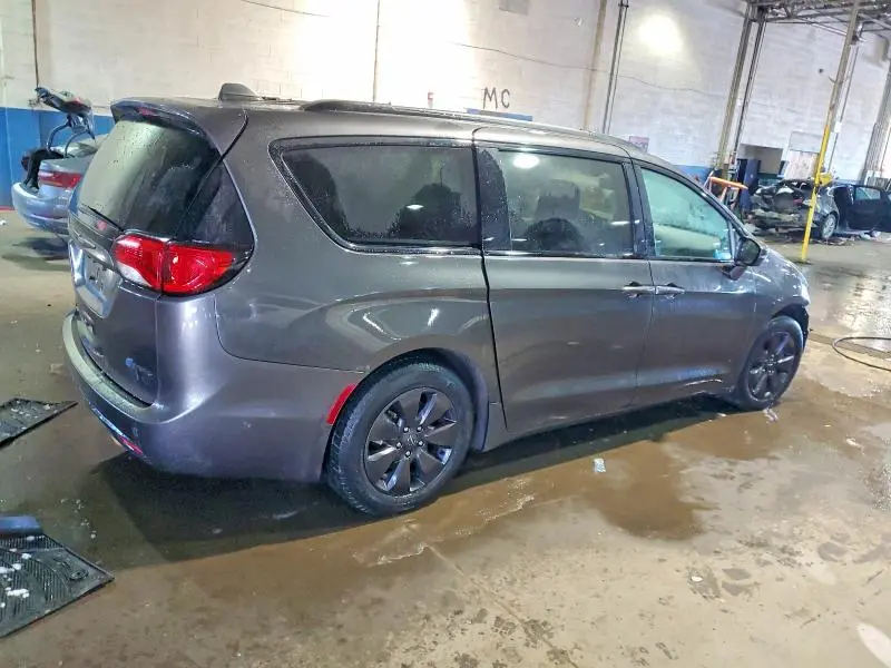 2019 CHRYSLER PACIFICA HYBRID LIMITED  