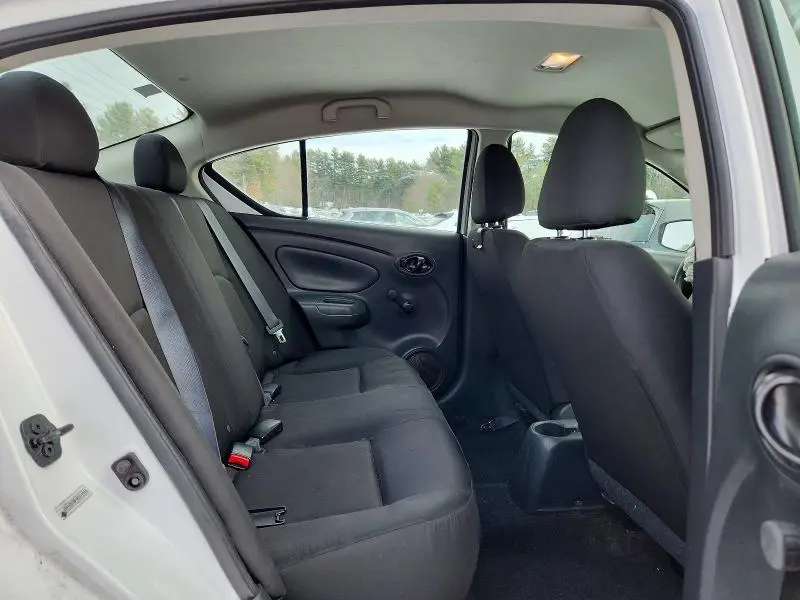 2019 NISSAN VERSA S  