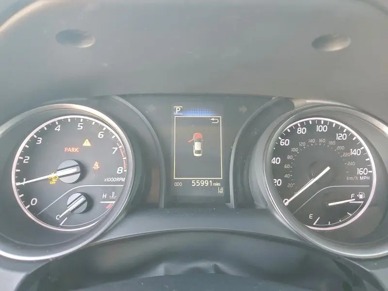 2021 TOYOTA CAMRY SE  