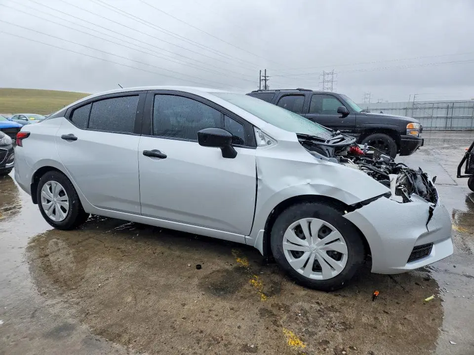 2021 NISSAN VERSA S  