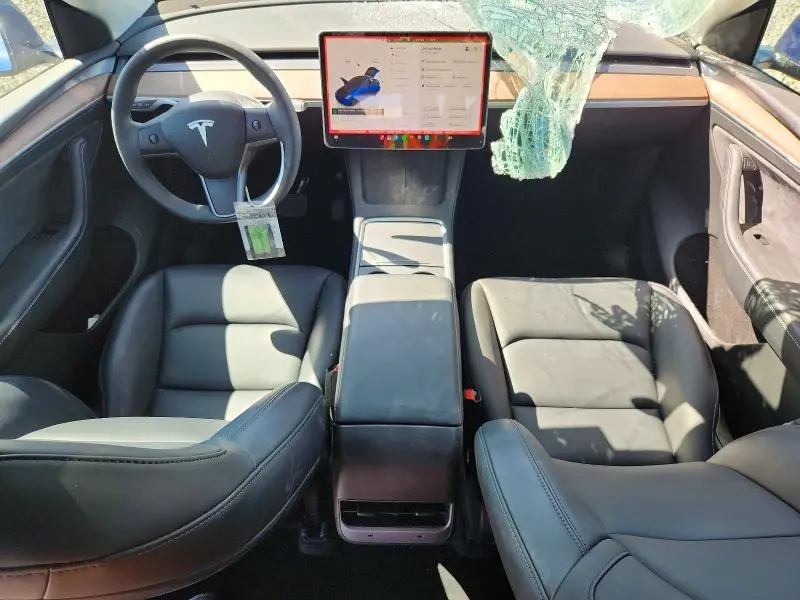 2025 TESLA MODEL Y   