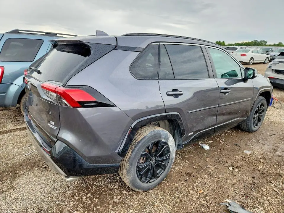 2022 TOYOTA RAV4 SE  