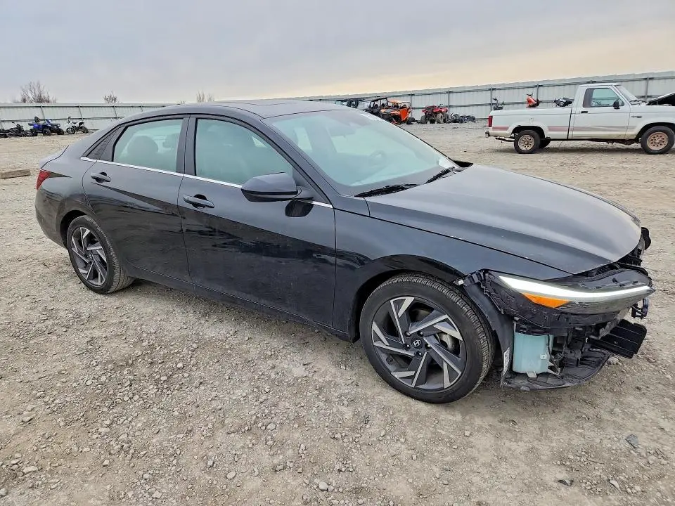 2025 HYUNDAI ELANTRA SEL  