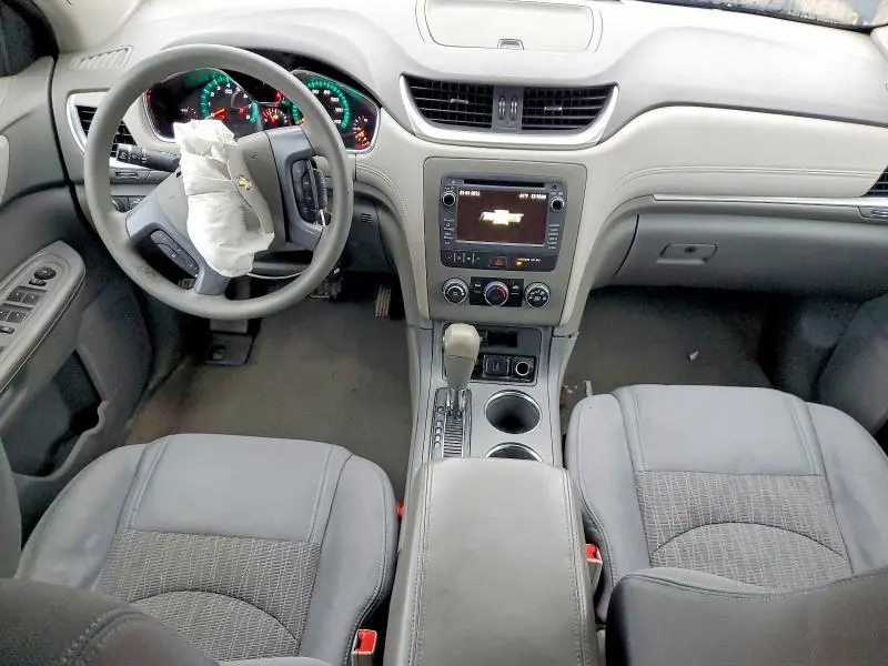 2017 CHEVROLET TRAVERSE LS  