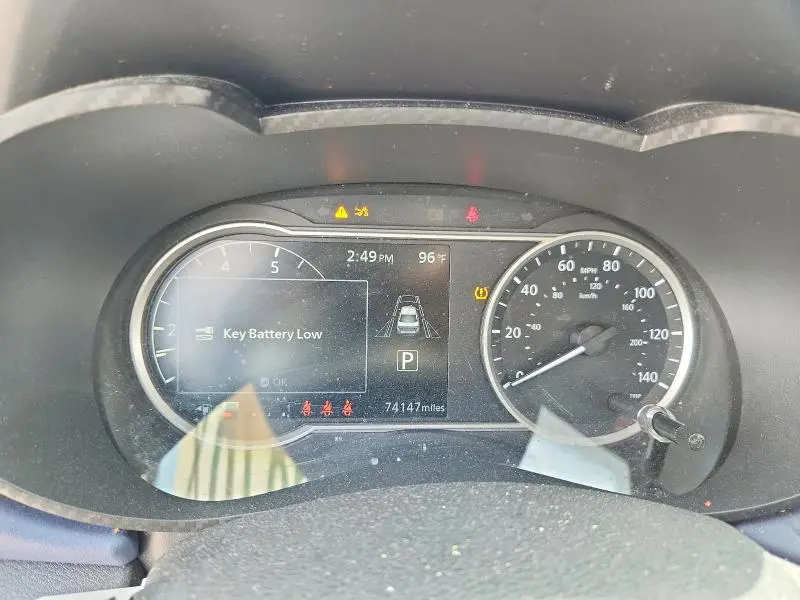 2024 NISSAN VERSA SV  