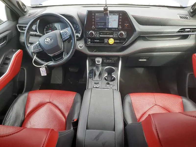 2021 TOYOTA HIGHLANDER XSE  