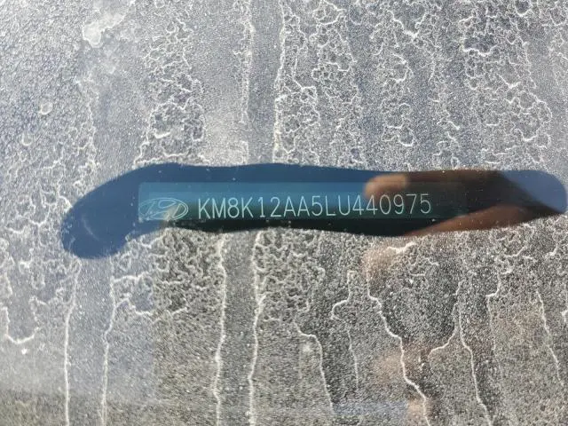 2020 HYUNDAI KONA SE  