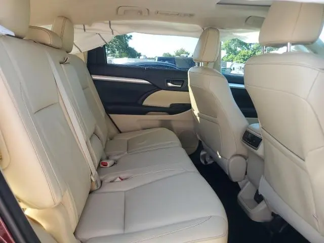 2016 TOYOTA HIGHLANDER XLE  
