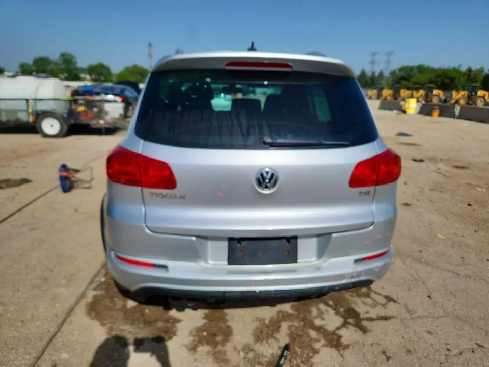 2016 VOLKSWAGEN TIGUAN S  