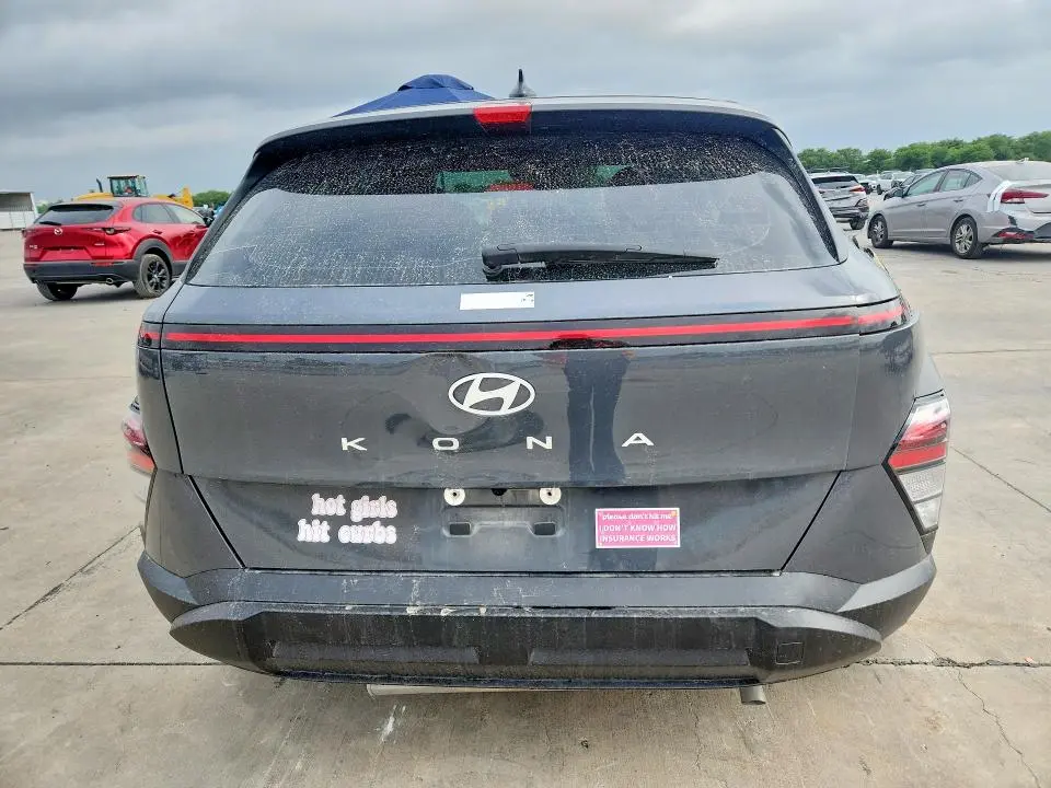 2025 HYUNDAI KONA SE  