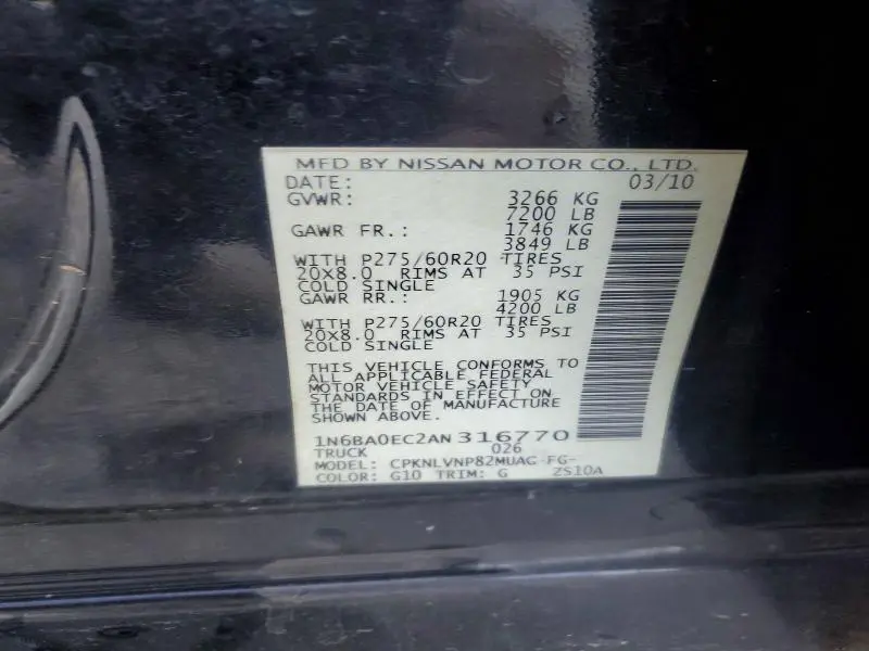 2010 NISSAN TITAN SE  