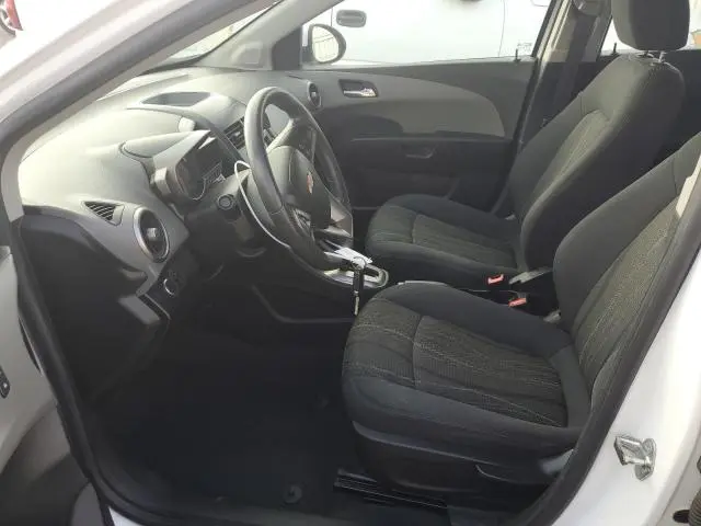 2016 CHEVROLET SONIC LT  