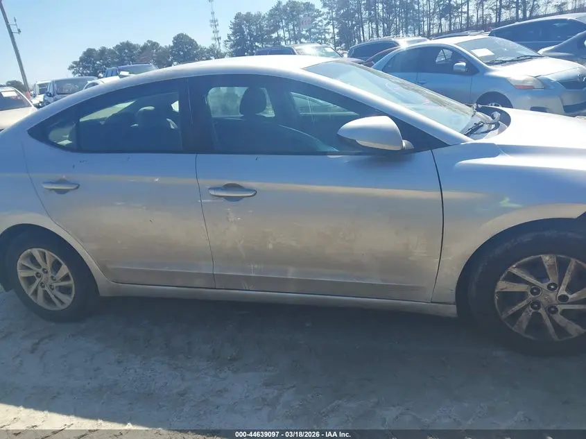 2017 HYUNDAI ELANTRA SE