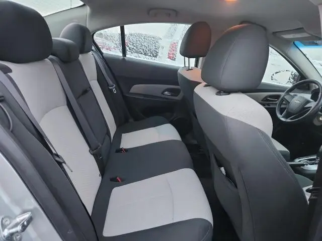 2011 CHEVROLET CRUZE LS  