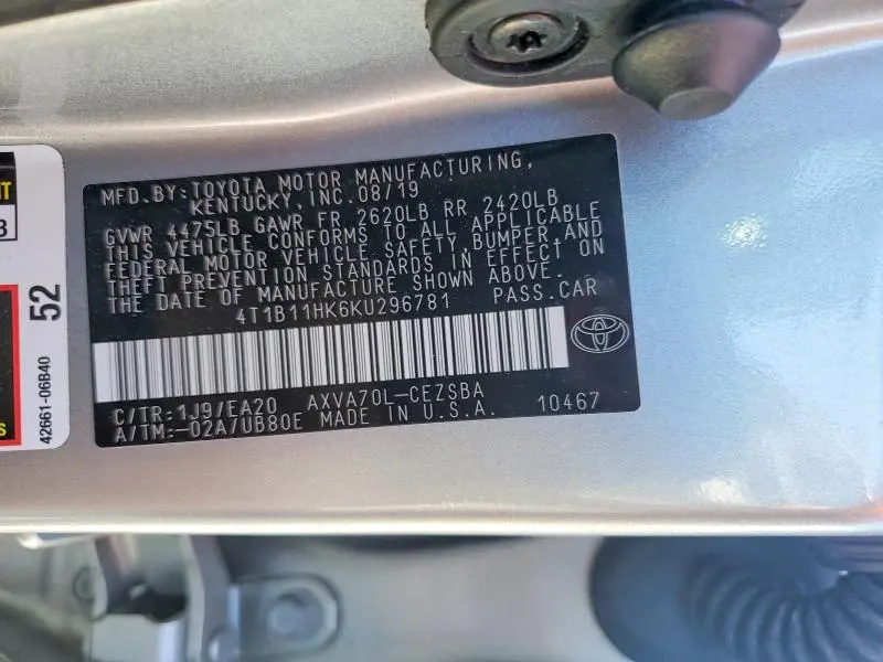 2019 TOYOTA CAMRY SE  
