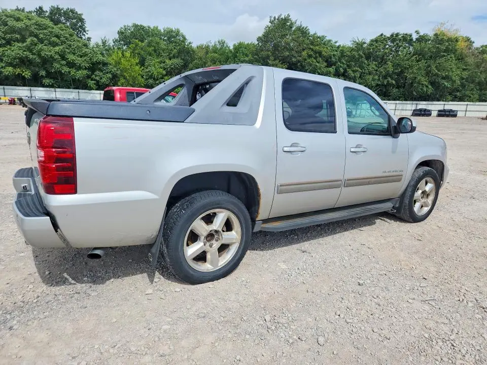 2010 CHEVROLET AVALANCHE LT  