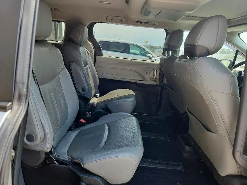 2023 TOYOTA SIENNA LIMITED 7-PASSENGER  