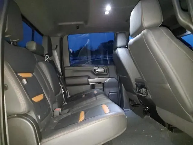 2022 GMC SIERRA K2500 AT4  