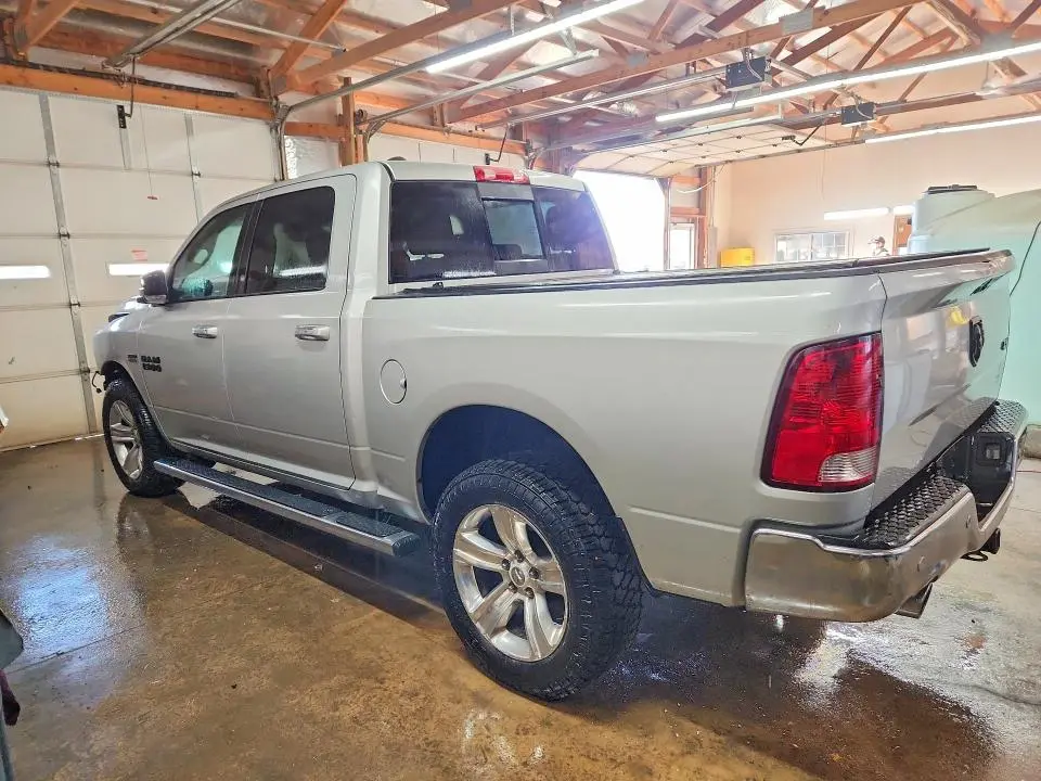 2017 RAM 1500 SLT  