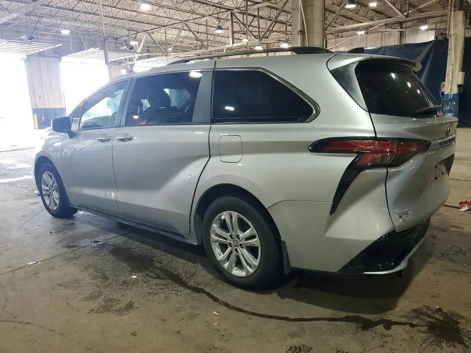 2023 TOYOTA SIENNA XSE 7-PASSENGER  