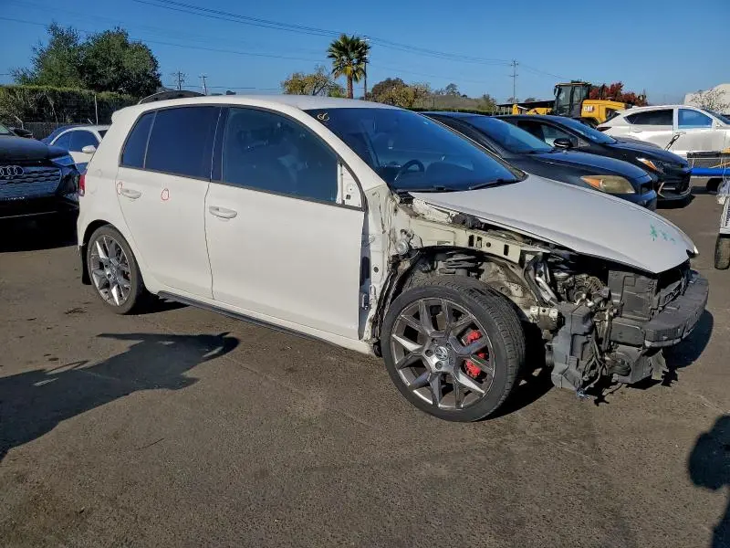 2013 VOLKSWAGEN GTI   