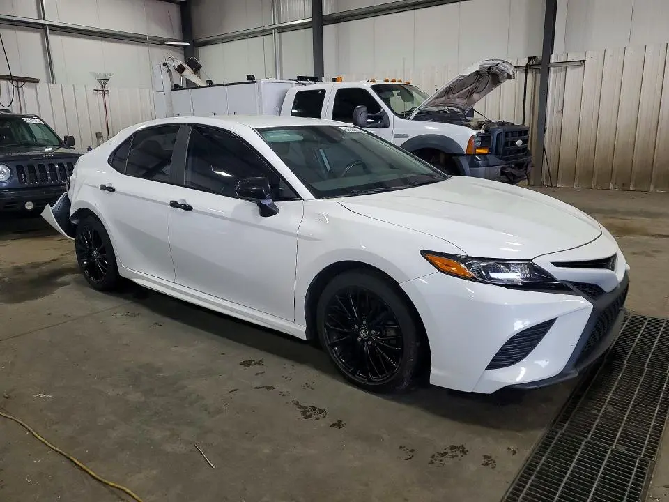 2020 TOYOTA CAMRY SE NIGHTSHADE  