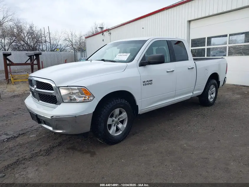2017 RAM 1500 SLT  4X4 6'4 BOX