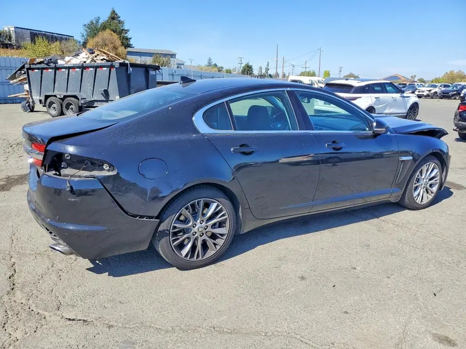 2013 JAGUAR XF   