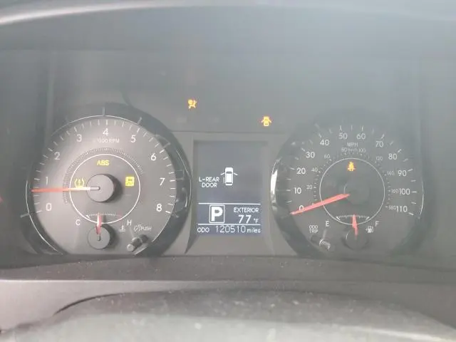 2016 TOYOTA SIENNA LE  