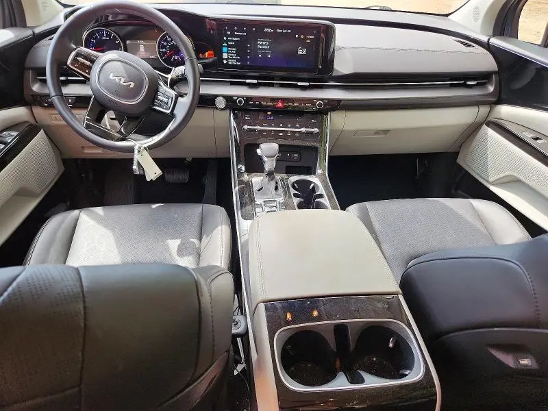 2024 KIA CARNIVAL EX  