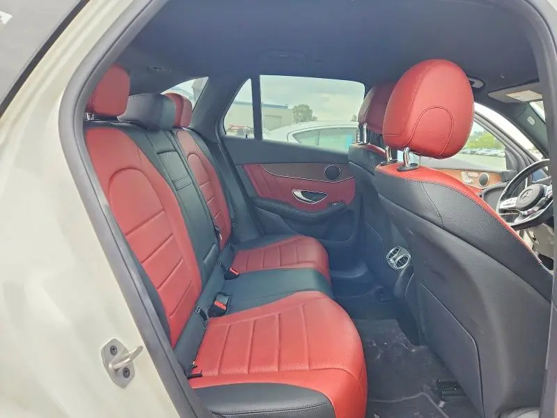2022 MERCEDES-BENZ GLC 300  