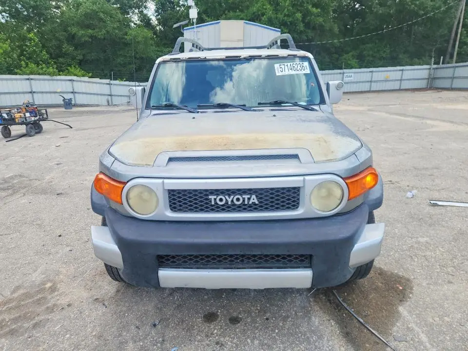 2010 TOYOTA FJ CRUISER BASE  