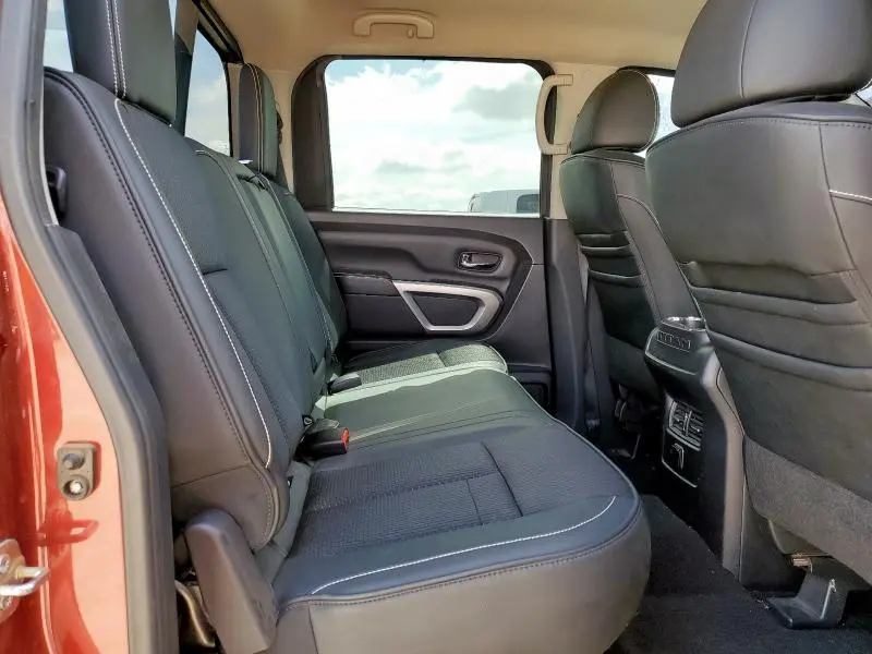 2016 NISSAN TITAN XD SL