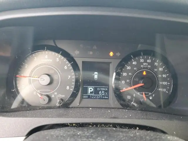 2015 TOYOTA SIENNA LE  