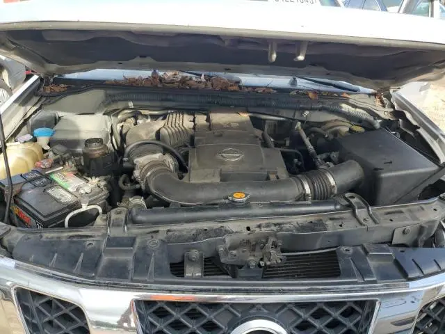 2010 NISSAN FRONTIER CREW CAB SE  