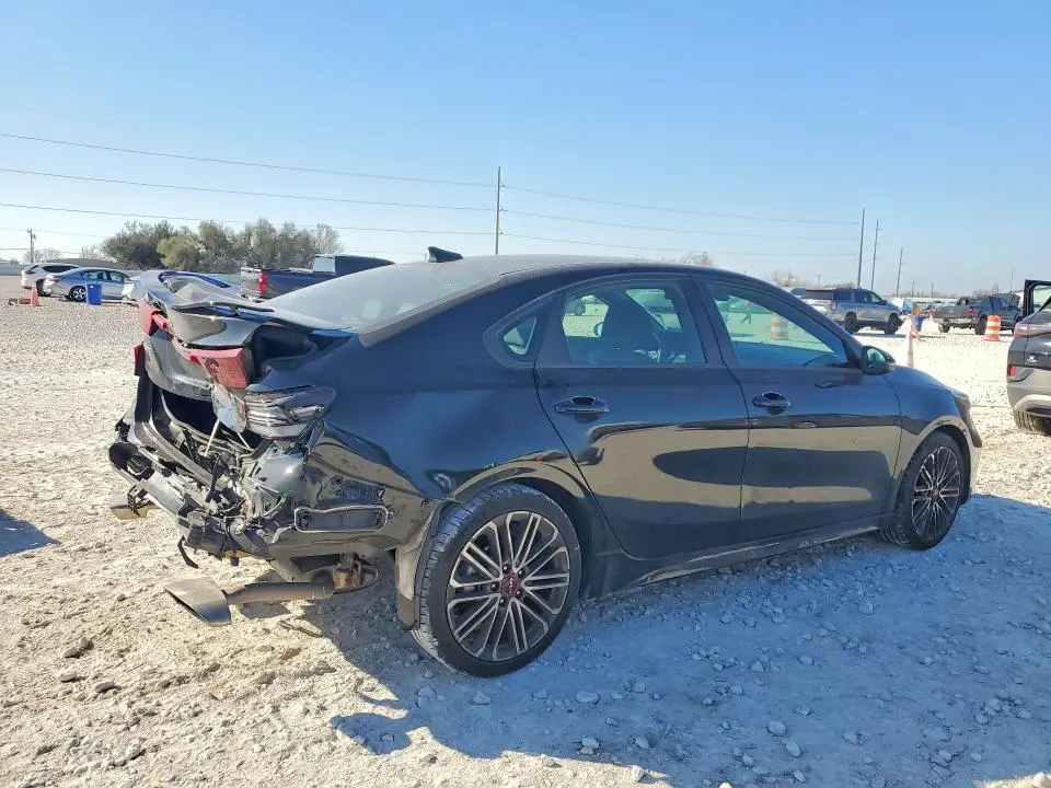 2023 KIA FORTE GT  