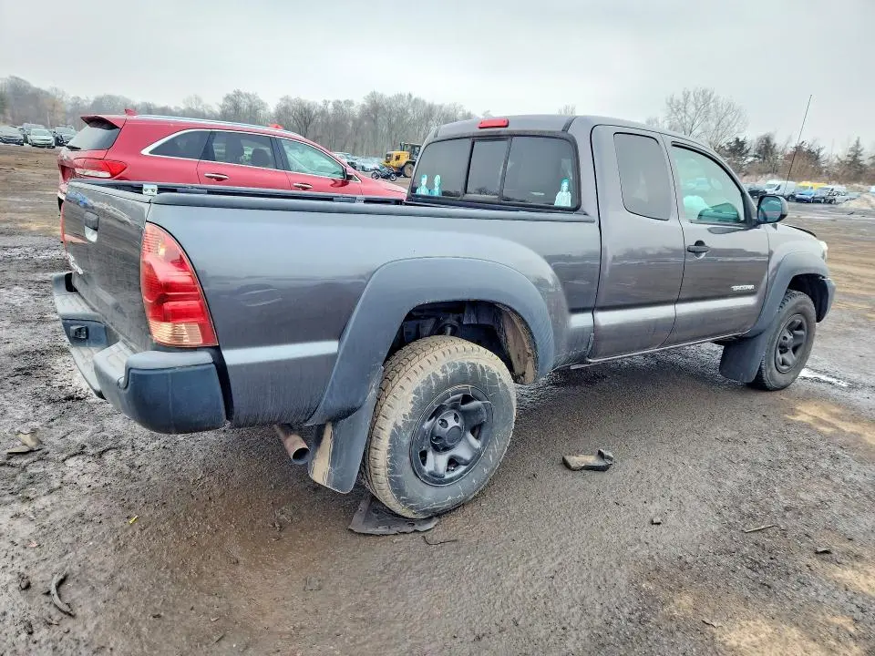 2015 TOYOTA TACOMA BASE  
