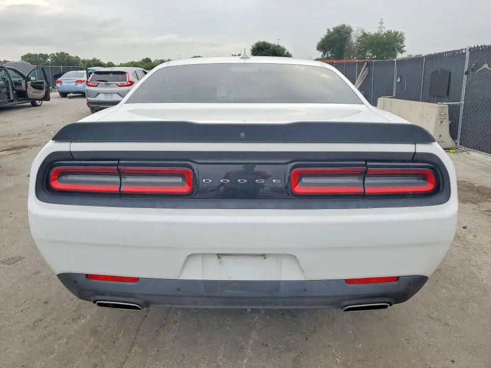 2018 DODGE CHALLENGER SXT  