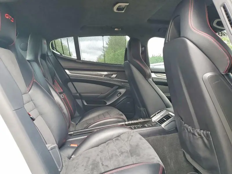2015 PORSCHE PANAMERA GTS  
